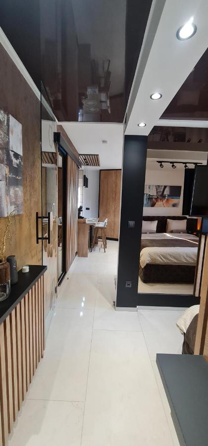 Design Apartment Platinium Spa Lux 5 Star "Havana" Completely Private Wellness & Spa Free Included Sauna & Jacuzzi & Salt Wall & Fire Place & 3D Ceilings & Business Wifi & Netflix & Keyless Code Entry & Full Smart App & Secure 2 Parking Place Cuprija Bagian luar foto