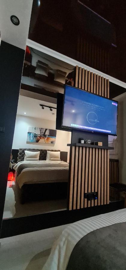Design Apartment Platinium Spa Lux 5 Star "Havana" Completely Private Wellness & Spa Free Included Sauna & Jacuzzi & Salt Wall & Fire Place & 3D Ceilings & Business Wifi & Netflix & Keyless Code Entry & Full Smart App & Secure 2 Parking Place Cuprija Bagian luar foto
