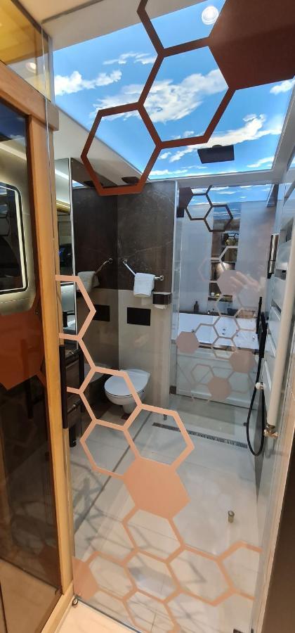 Design Apartment Platinium Spa Lux 5 Star "Havana" Completely Private Wellness & Spa Free Included Sauna & Jacuzzi & Salt Wall & Fire Place & 3D Ceilings & Business Wifi & Netflix & Keyless Code Entry & Full Smart App & Secure 2 Parking Place Cuprija Bagian luar foto