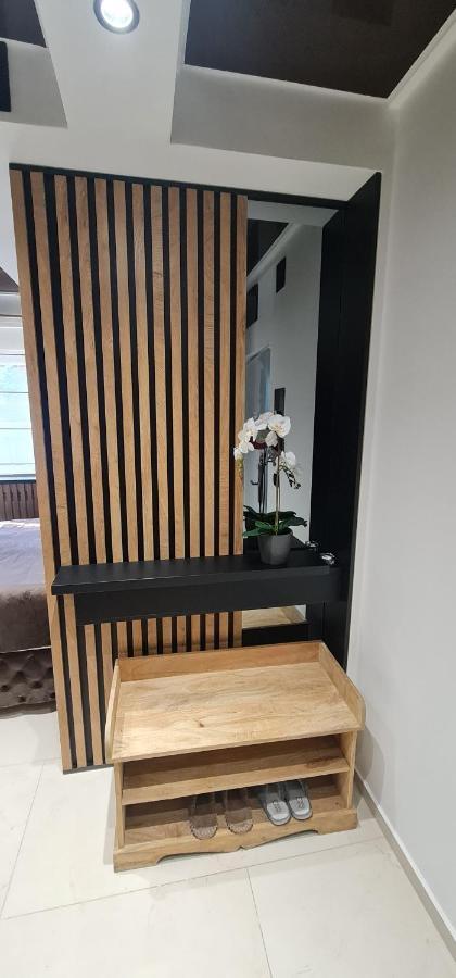 Design Apartment Platinium Spa Lux 5 Star "Havana" Completely Private Wellness & Spa Free Included Sauna & Jacuzzi & Salt Wall & Fire Place & 3D Ceilings & Business Wifi & Netflix & Keyless Code Entry & Full Smart App & Secure 2 Parking Place Cuprija Bagian luar foto