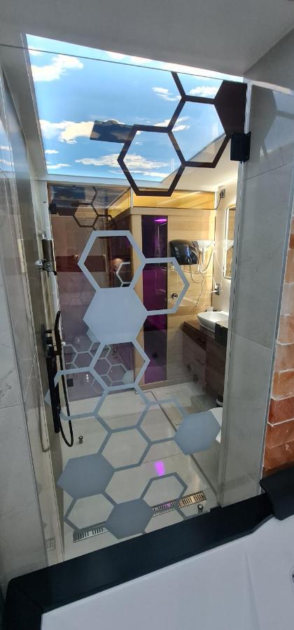 Design Apartment Platinium Spa Lux 5 Star "Havana" Completely Private Wellness & Spa Free Included Sauna & Jacuzzi & Salt Wall & Fire Place & 3D Ceilings & Business Wifi & Netflix & Keyless Code Entry & Full Smart App & Secure 2 Parking Place Cuprija Bagian luar foto